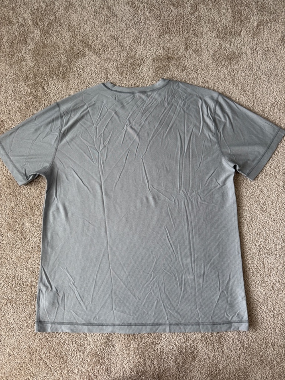 Vuori Grandview Tech Athletic Short Sleeve Grey T Shirt - Picture 3 of 8
